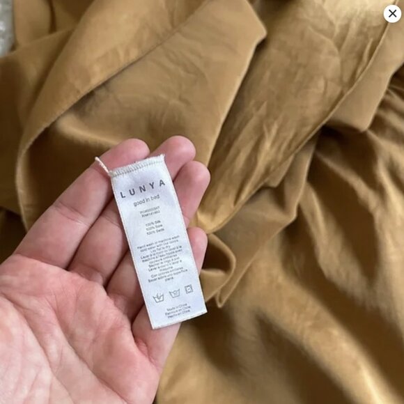 LUNYA Washable Silk Pajama Set - Tank and Shorts Large - Picture 8 of 10